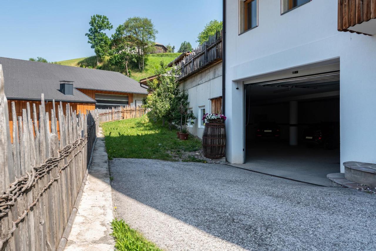 Schildberghof Santner Apartment ซีอูซี ภายนอก รูปภาพ